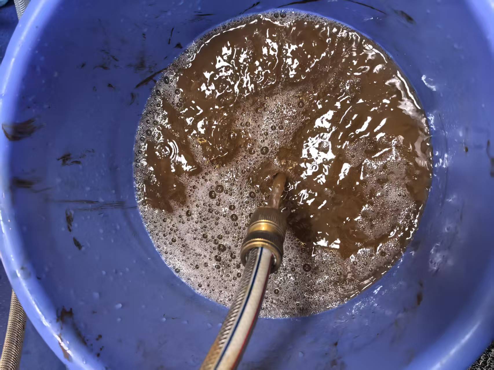 郑州科名机电 地暖清洗过程中图