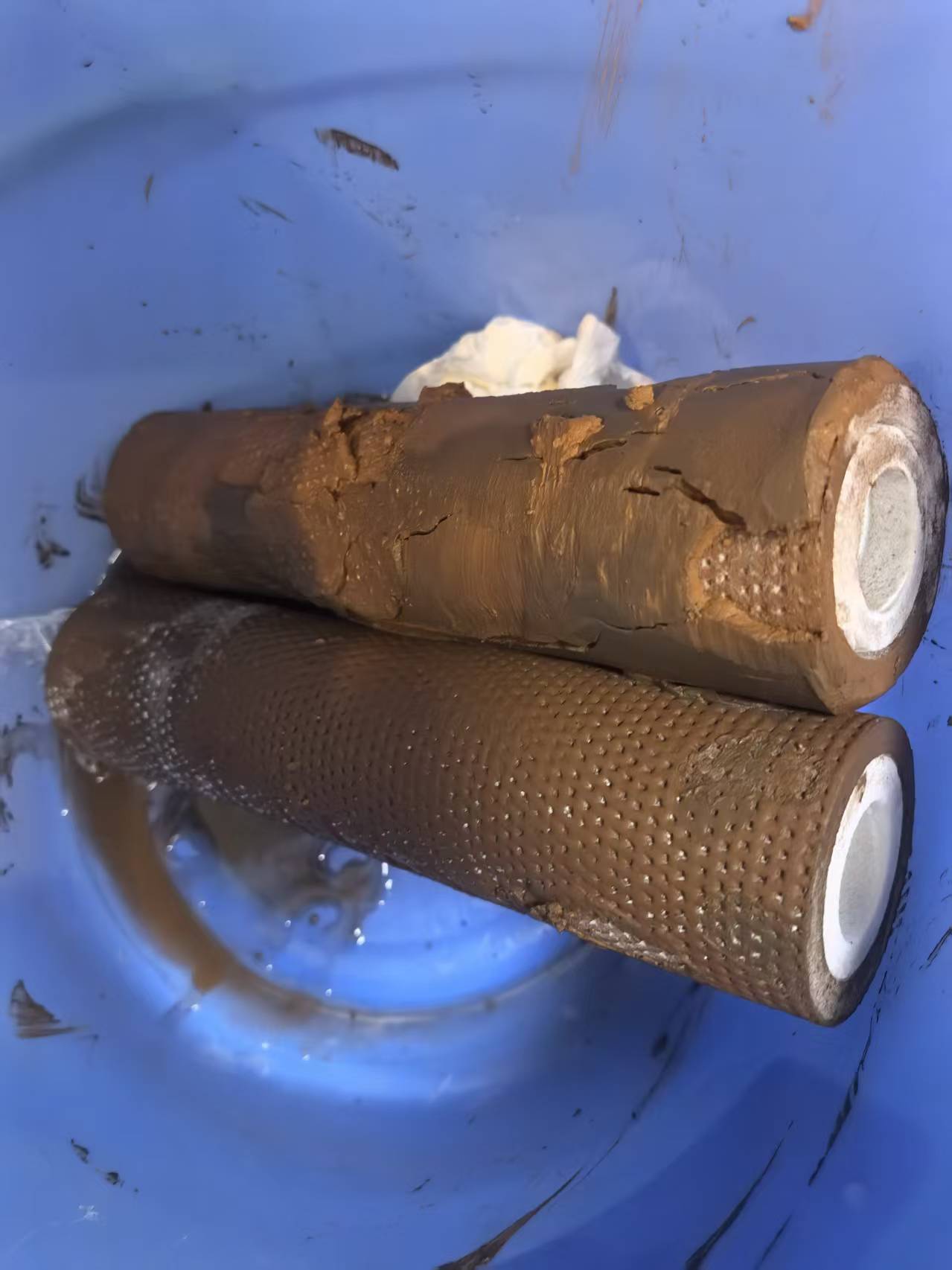 郑州科名机电 地暖清洗前管道状态图