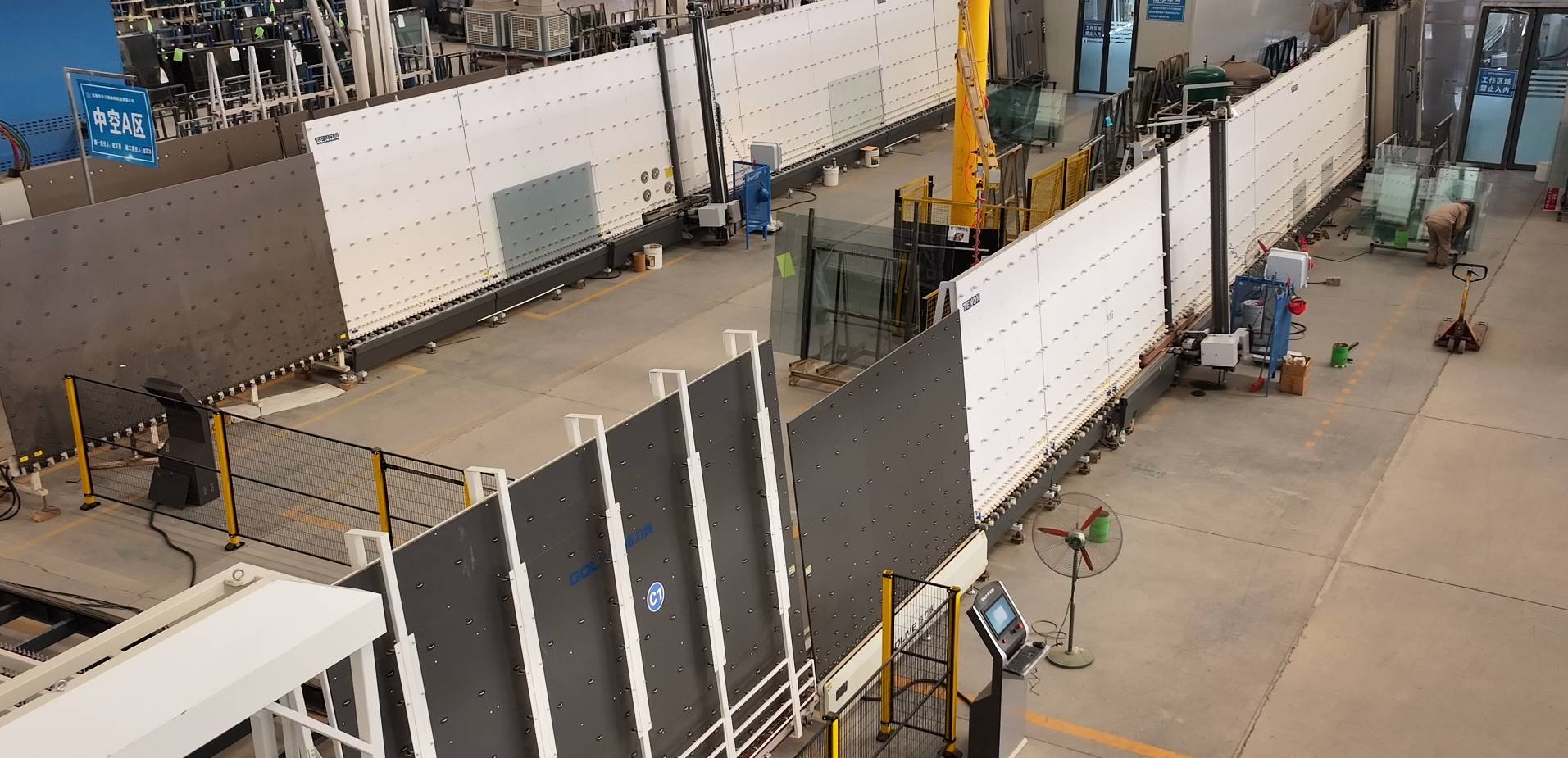 兴三维玻璃生产线图